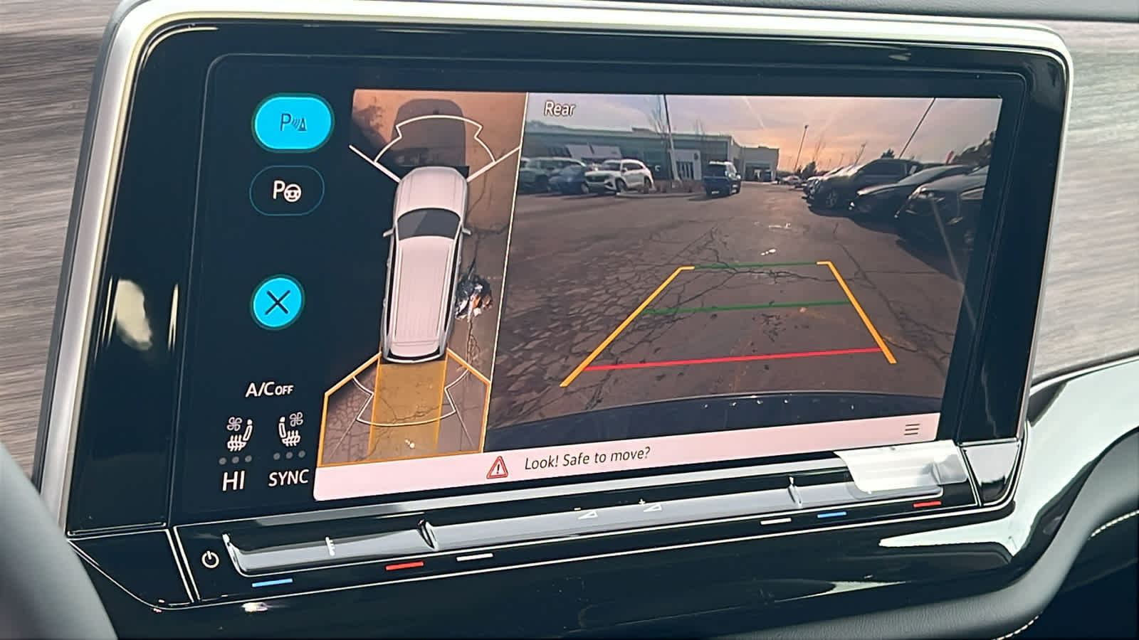 Thumbnail: 2026 Volkswagen Atlas - 16