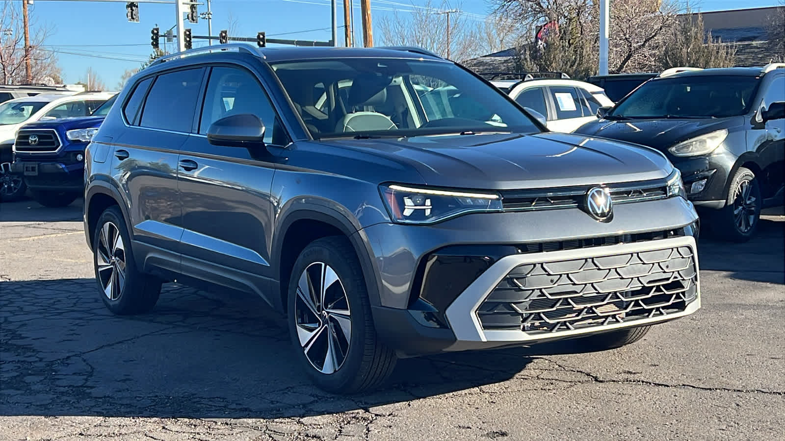 Thumbnail: 2025 Volkswagen Taos - 3