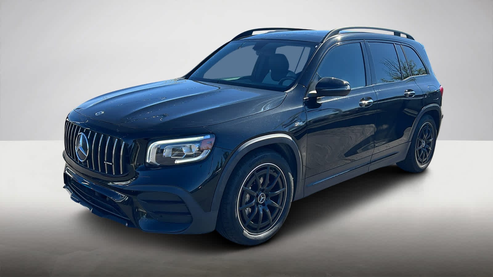 2021 Mercedes-Benz GLB 35 AMG Hero Image