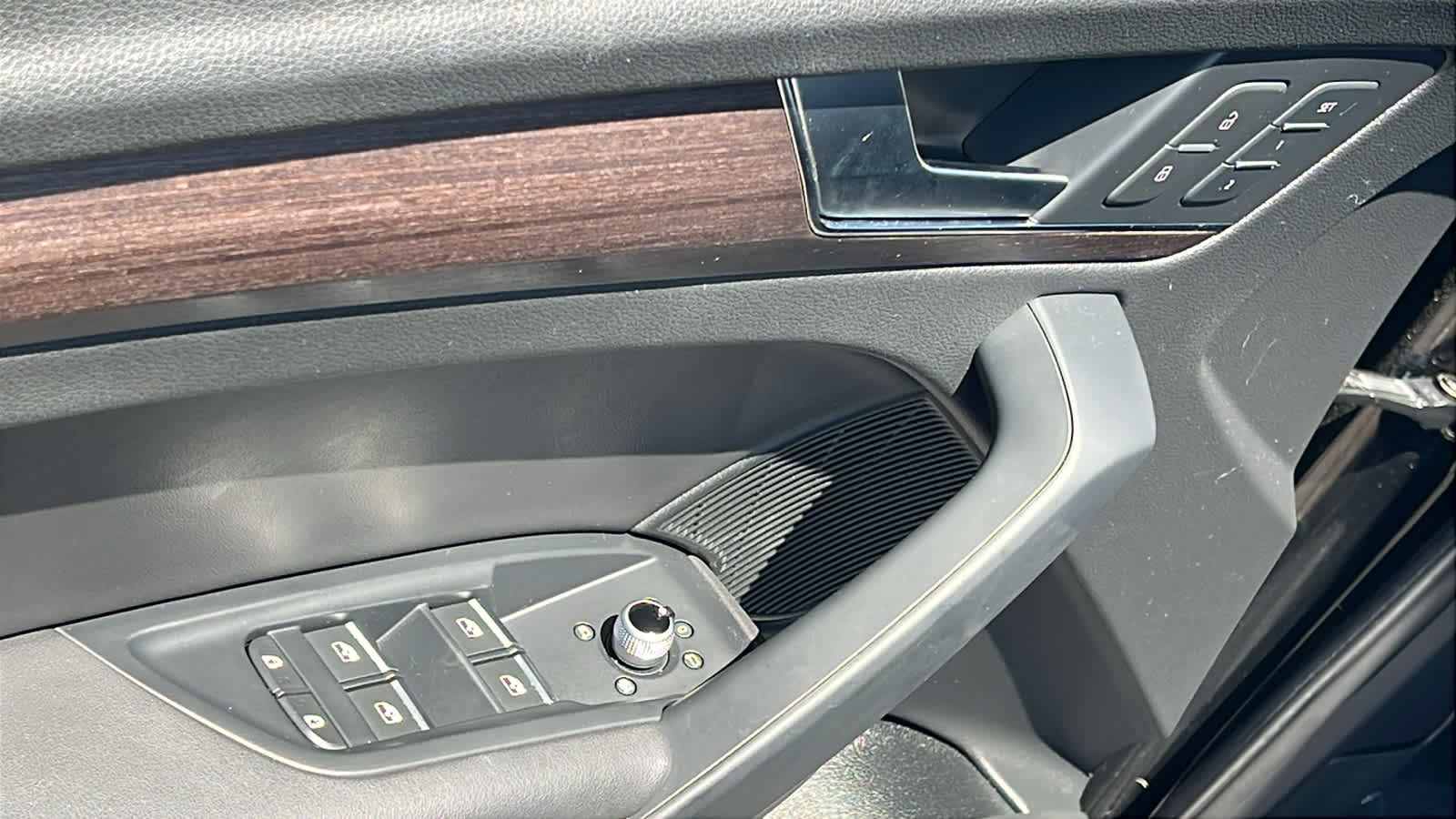 Thumbnail: 2021 Audi Q5 - 22