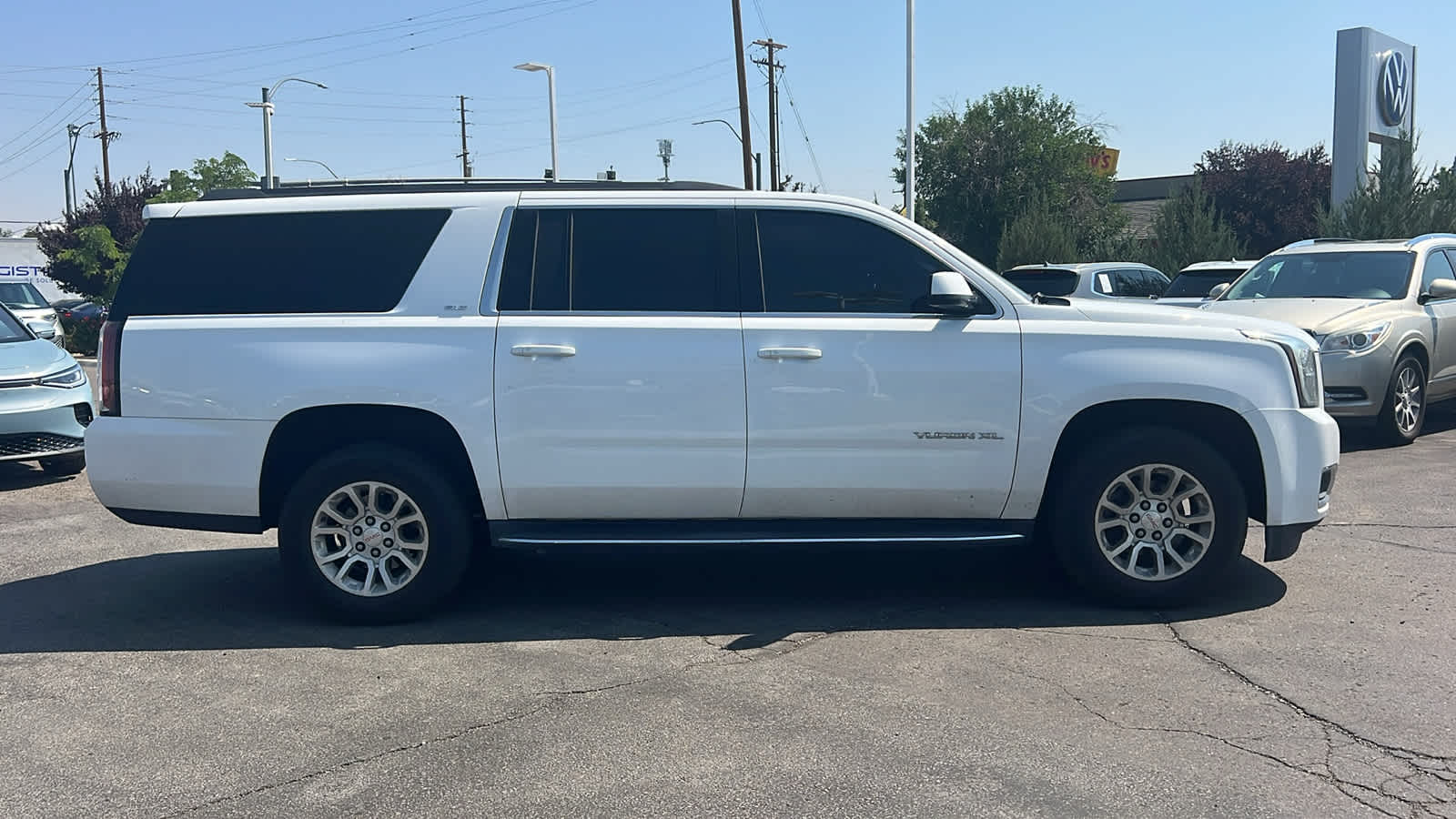 Thumbnail: 2019 GMC Yukon XL - 4