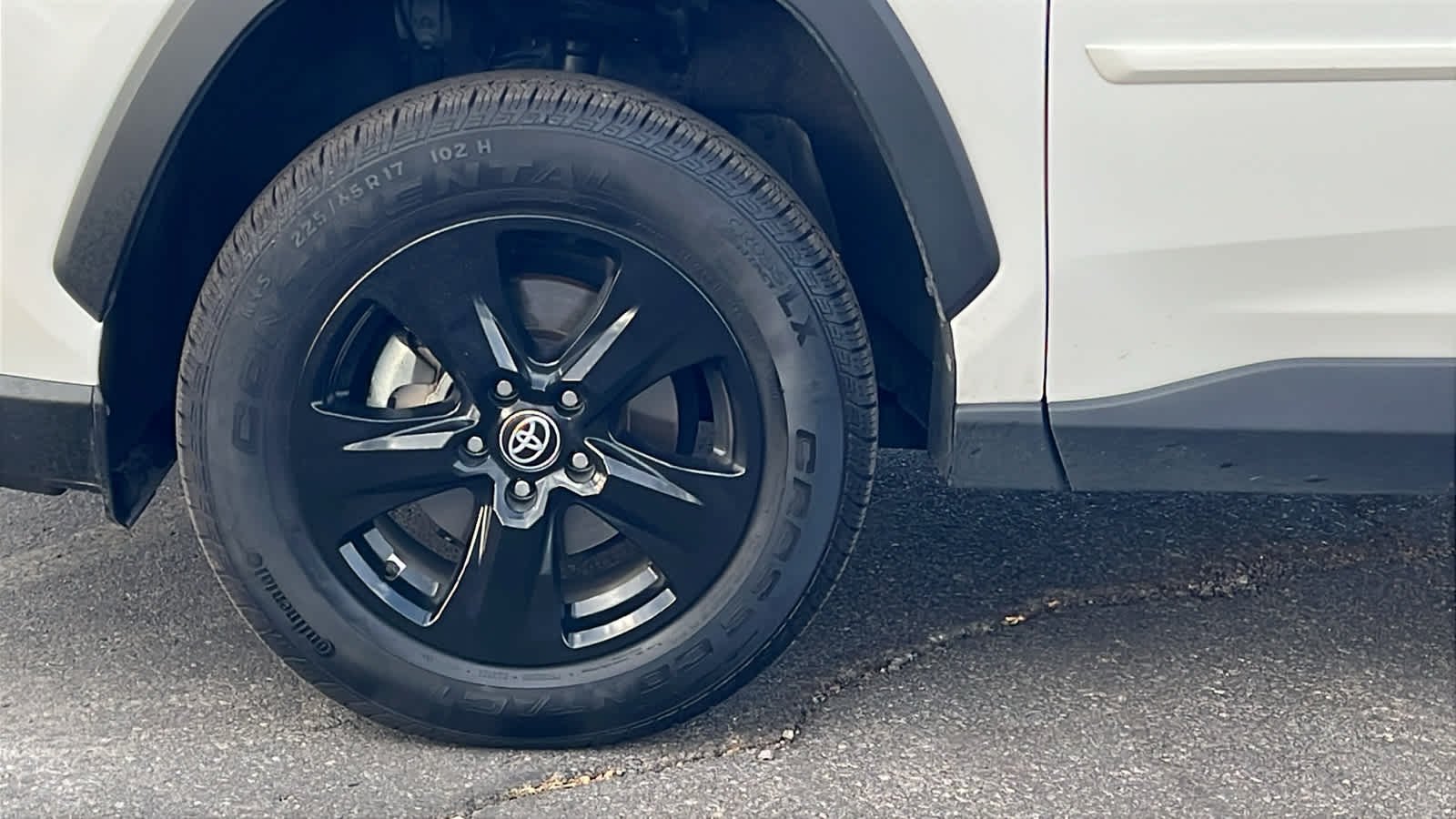 Thumbnail: 2024 Toyota RAV4 - 9