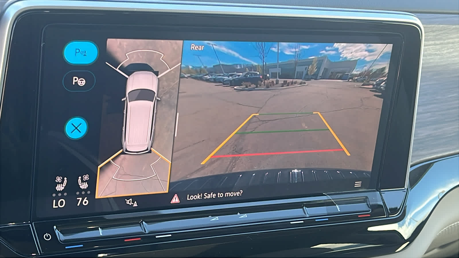 Thumbnail: 2026 Volkswagen Atlas - 16