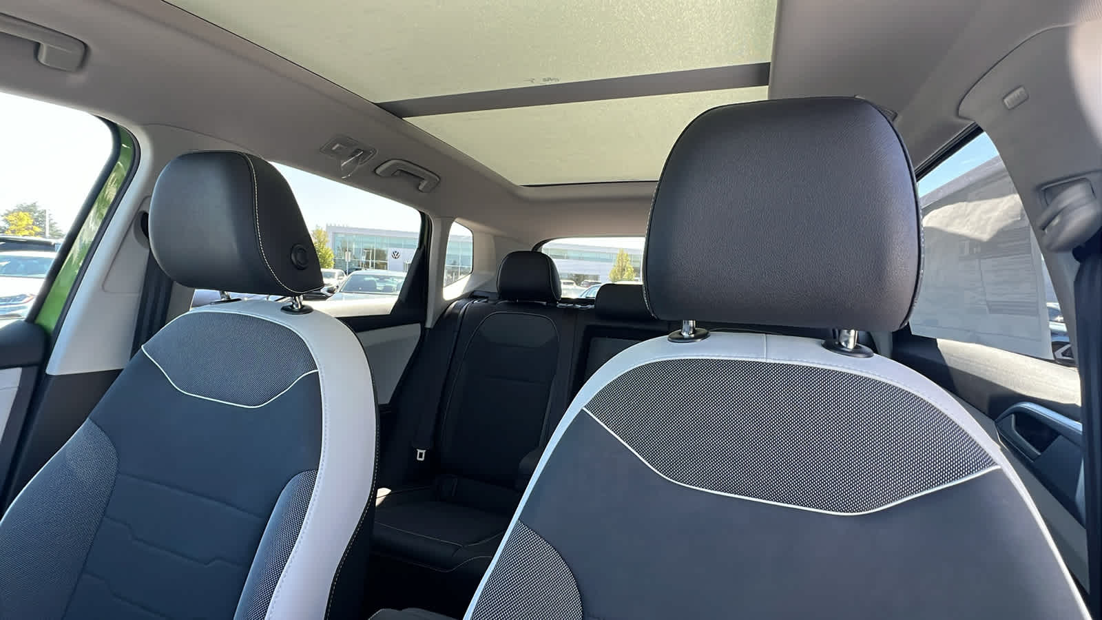 Thumbnail: 2025 Volkswagen Taos - 11