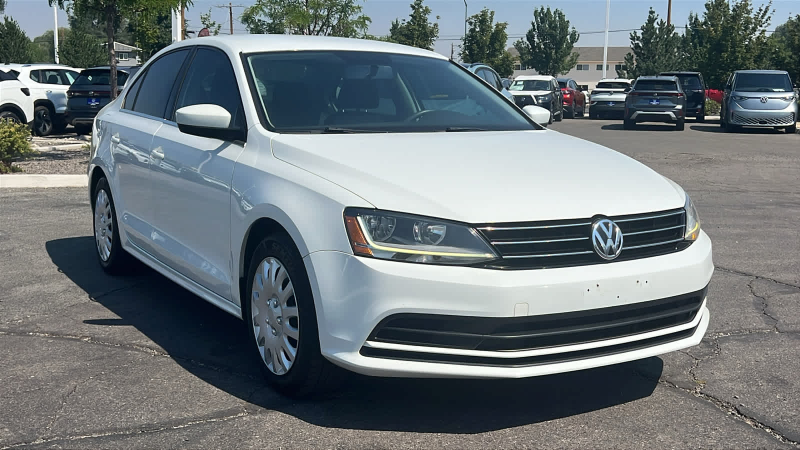 Thumbnail: 2017 Volkswagen Jetta - 3
