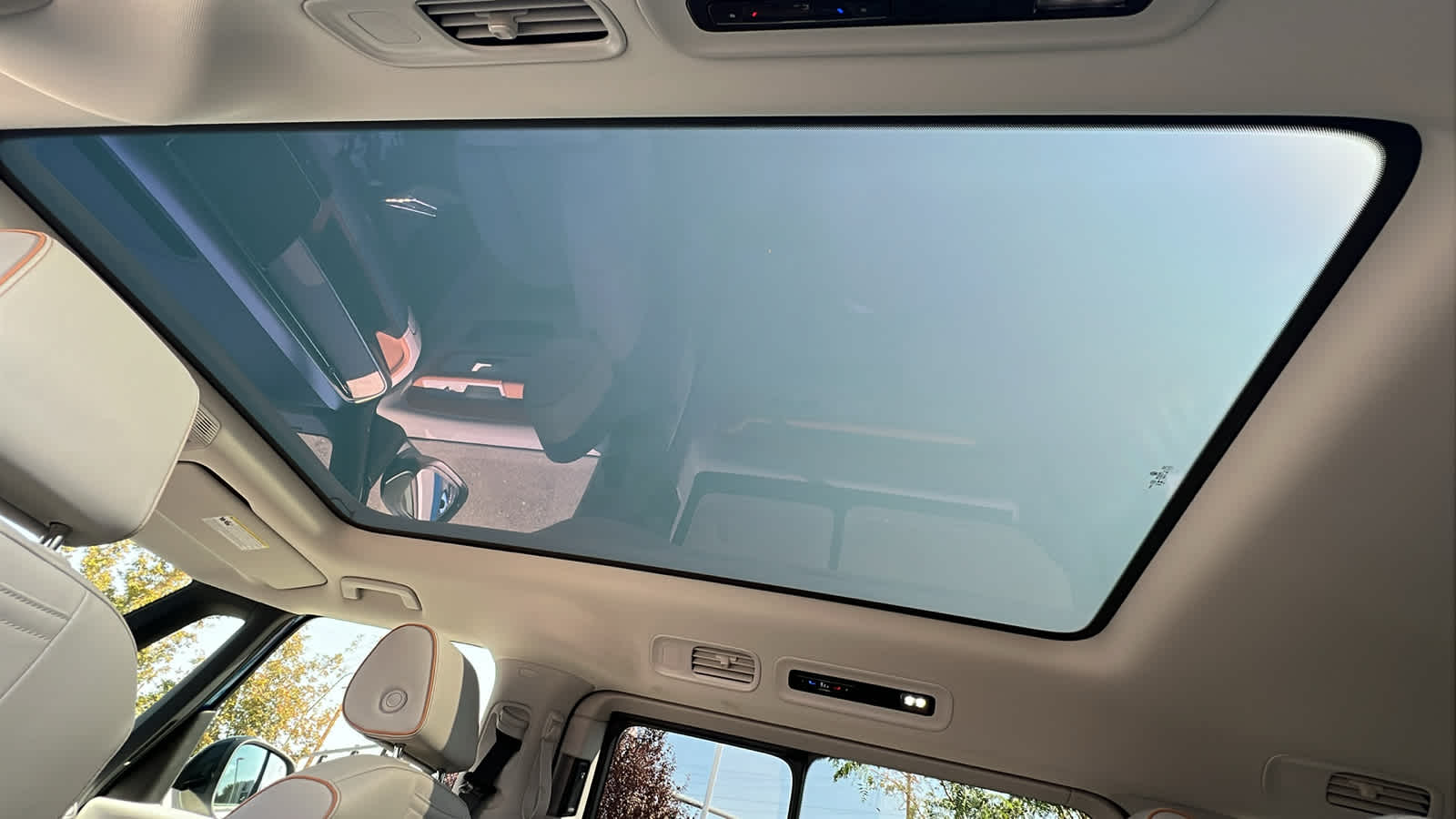 Thumbnail: 2025 Volkswagen ID.Buzz - 32