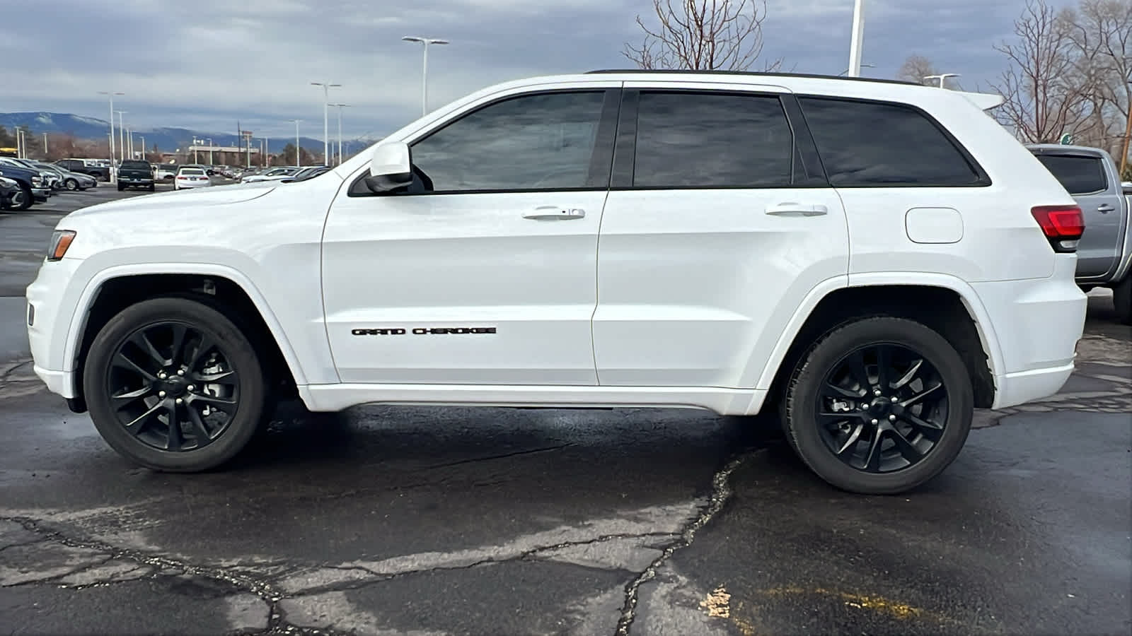 Thumbnail: 2019 Jeep Grand Cherokee - 8