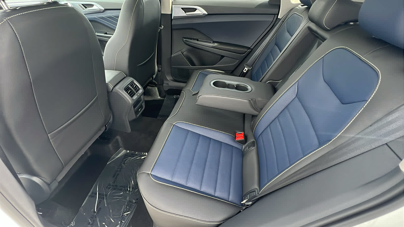 Thumbnail: 2025 Volkswagen Taos - 24