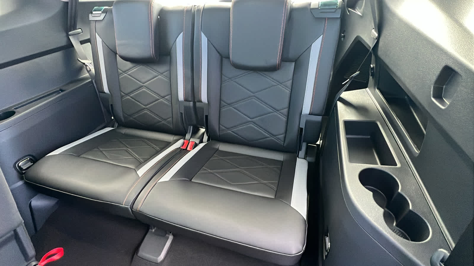 Thumbnail: 2026 Volkswagen Atlas - 32