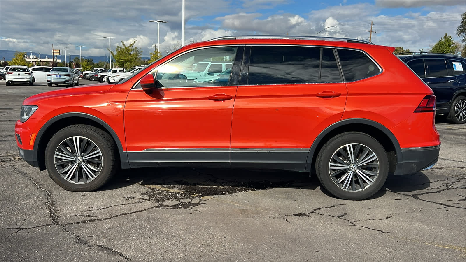 Thumbnail: 2019 Volkswagen Tiguan - 8