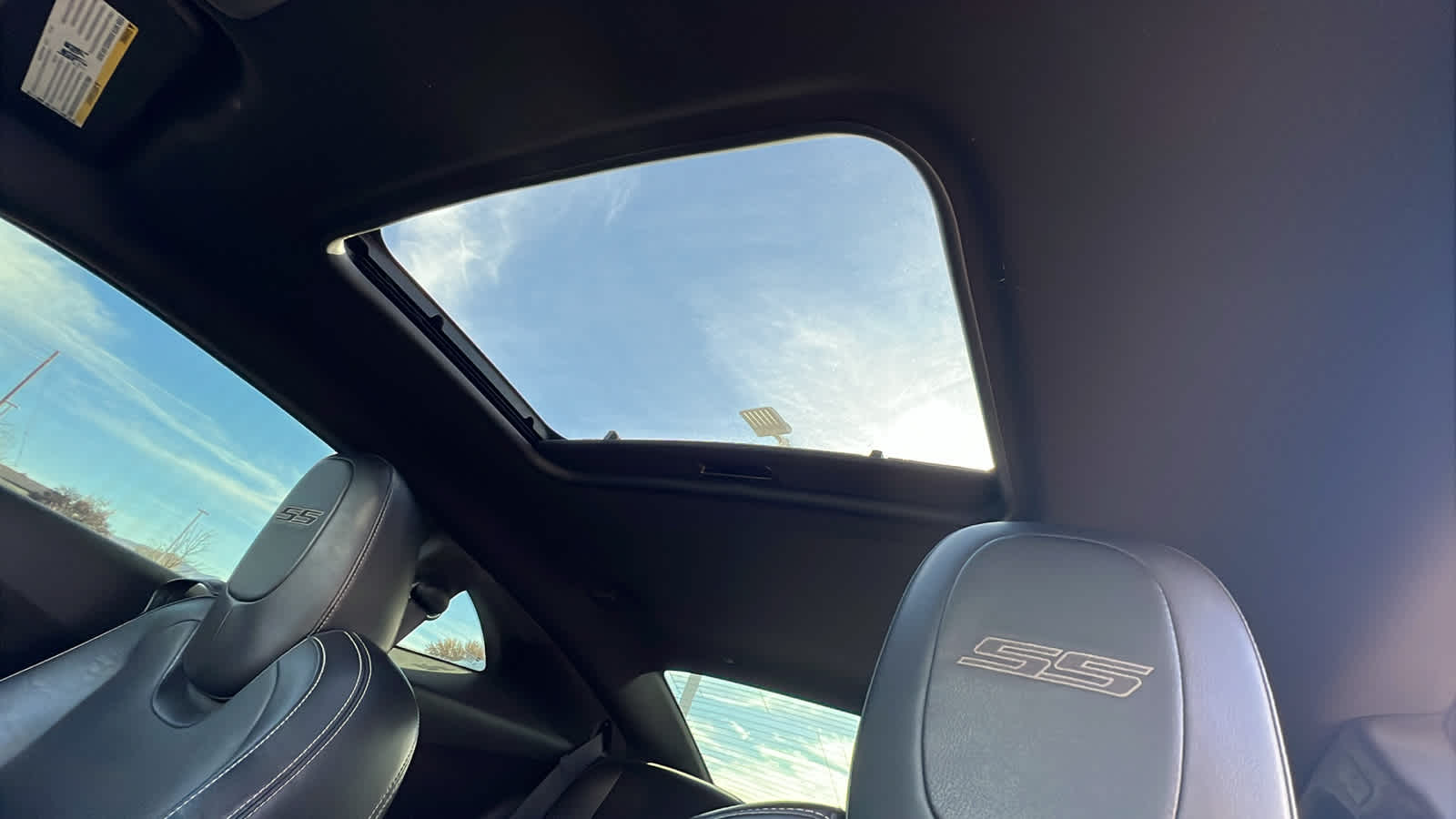 Thumbnail: 2011 Chevrolet Camaro - 28