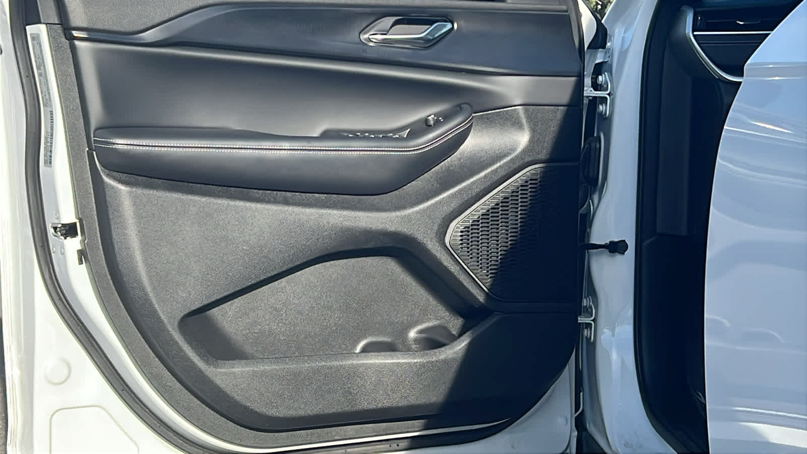 Thumbnail: 2025 Jeep Grand Cherokee L - 21