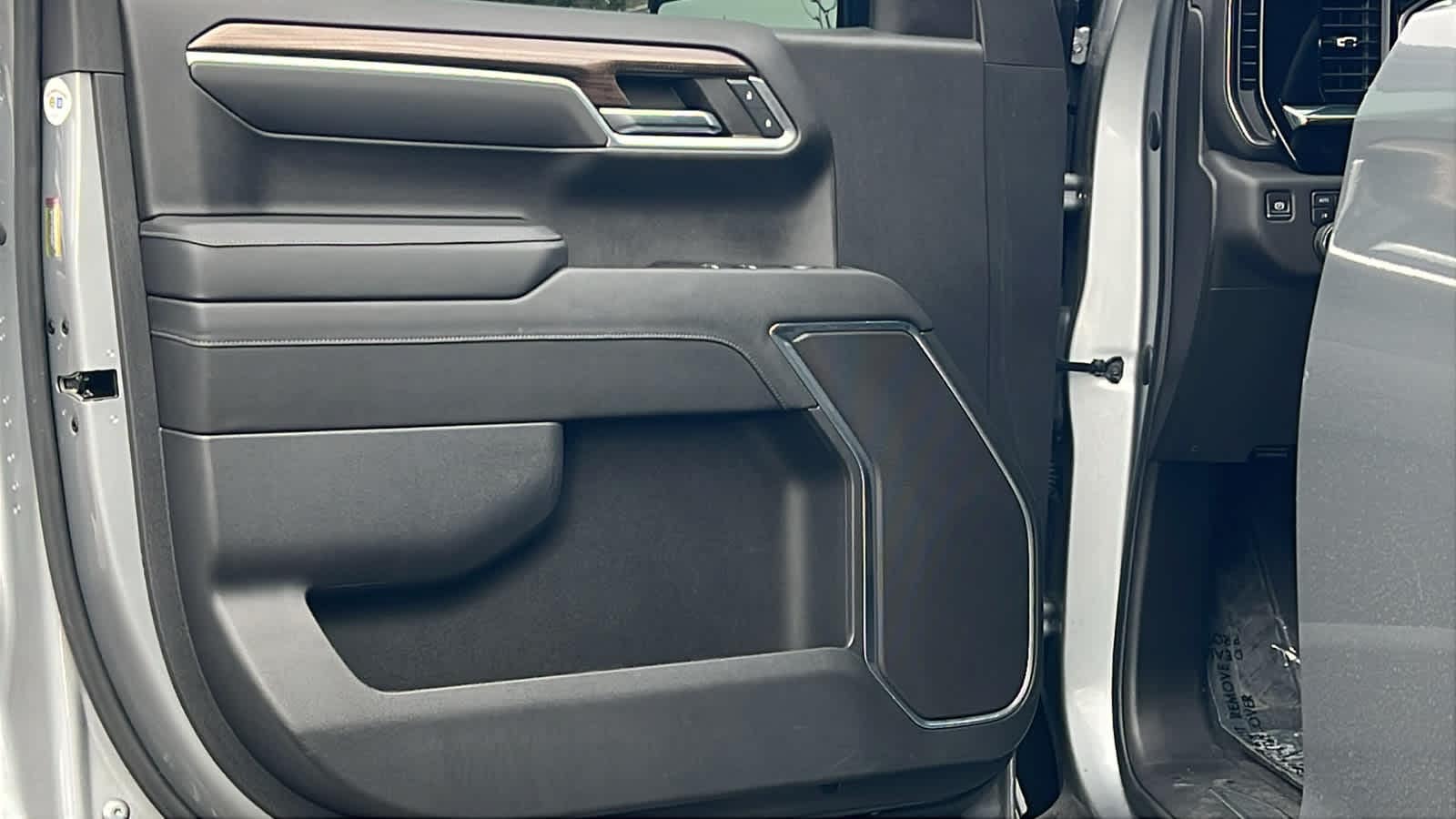 Thumbnail: 2023 Chevrolet Silverado 1500 - 23