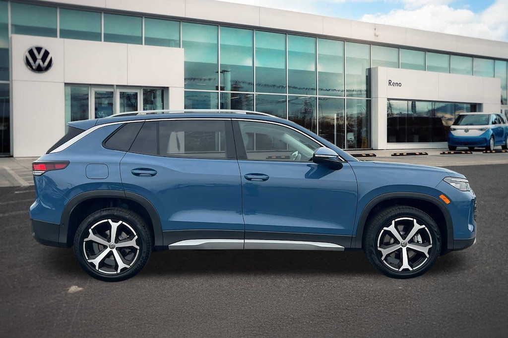 New 2026 Volkswagen Tiguan SE SUV