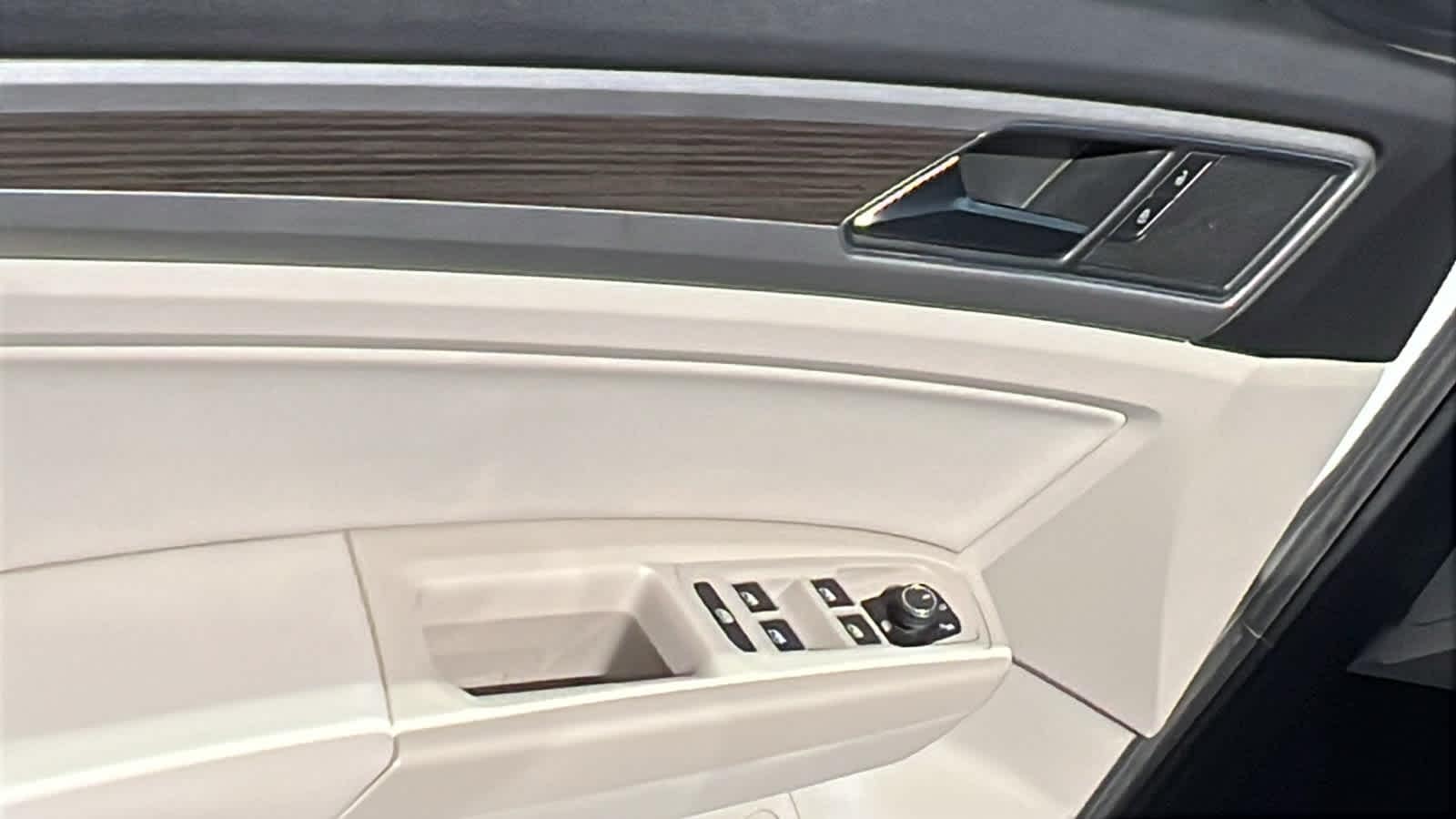 Thumbnail: 2018 Volkswagen Atlas - 22