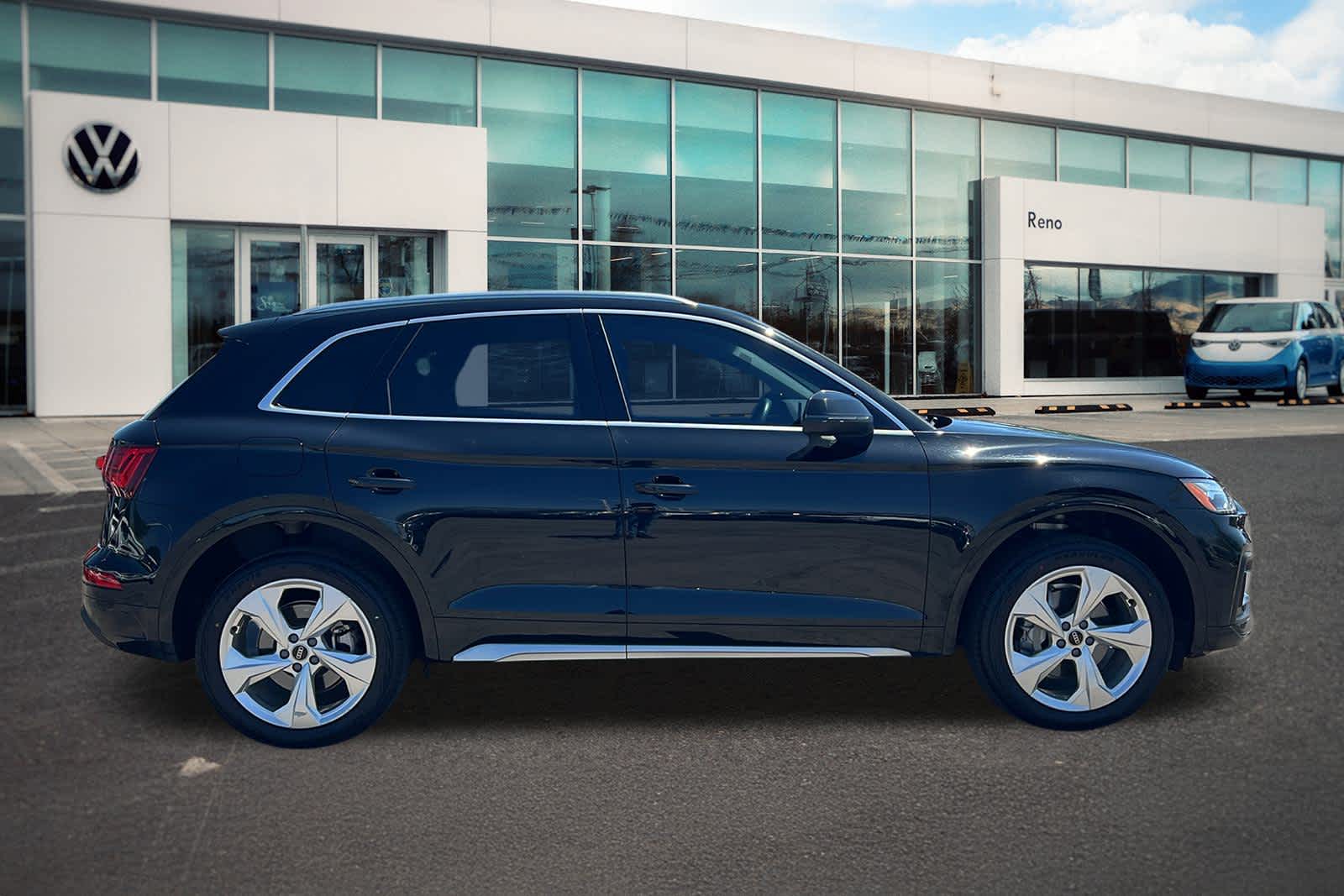 Thumbnail: 2021 Audi Q5 - 4