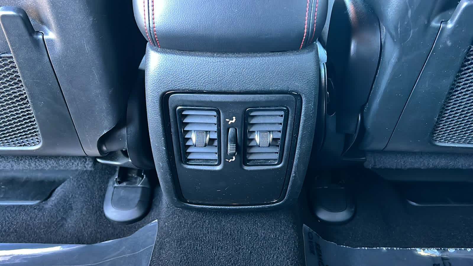 Thumbnail: 2023 Dodge Durango - 25