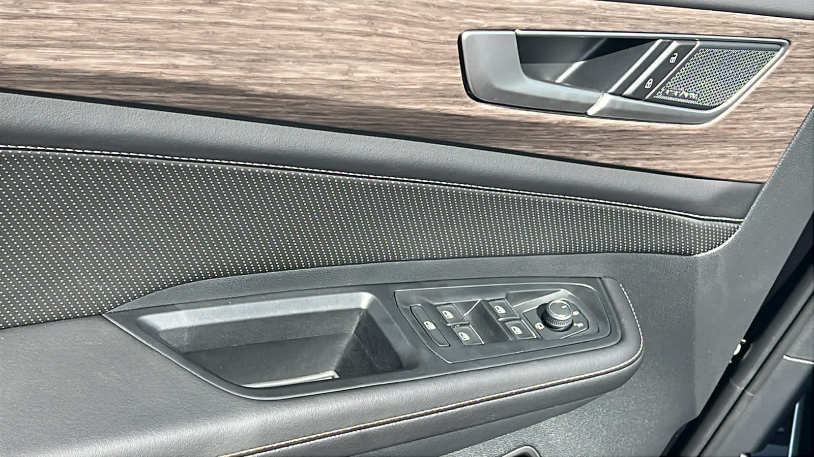 Thumbnail: 2026 Volkswagen Atlas - 22