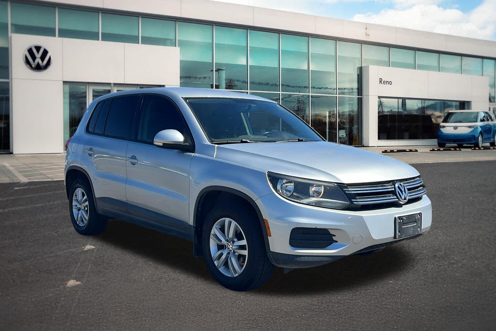 Thumbnail: 2013 Volkswagen Tiguan - 3