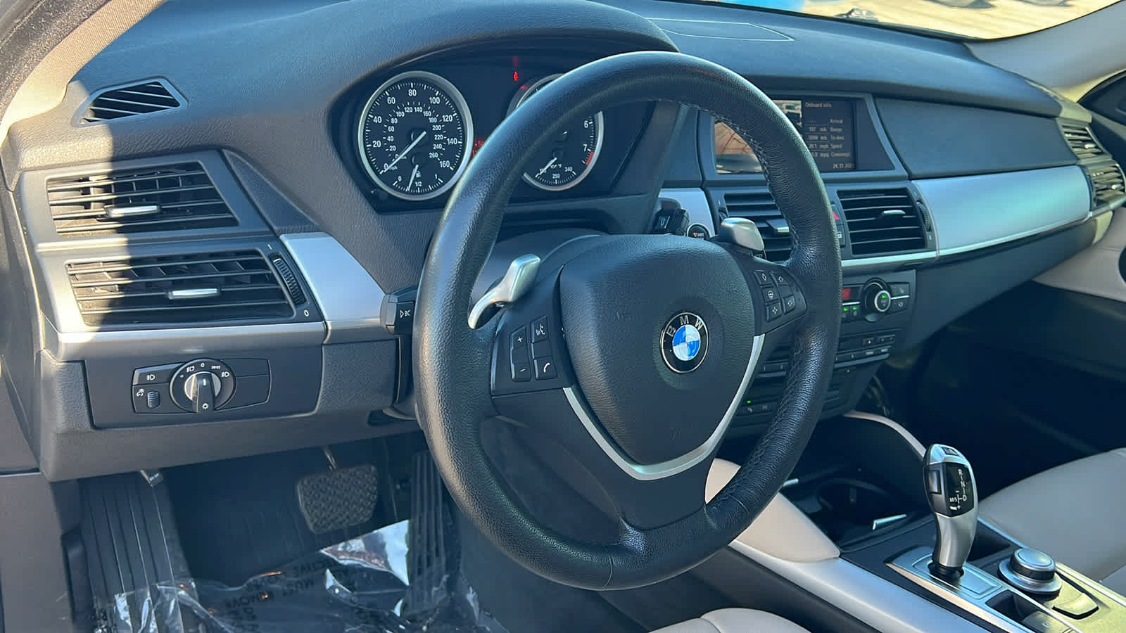 Thumbnail: 2008 BMW X6 - 10