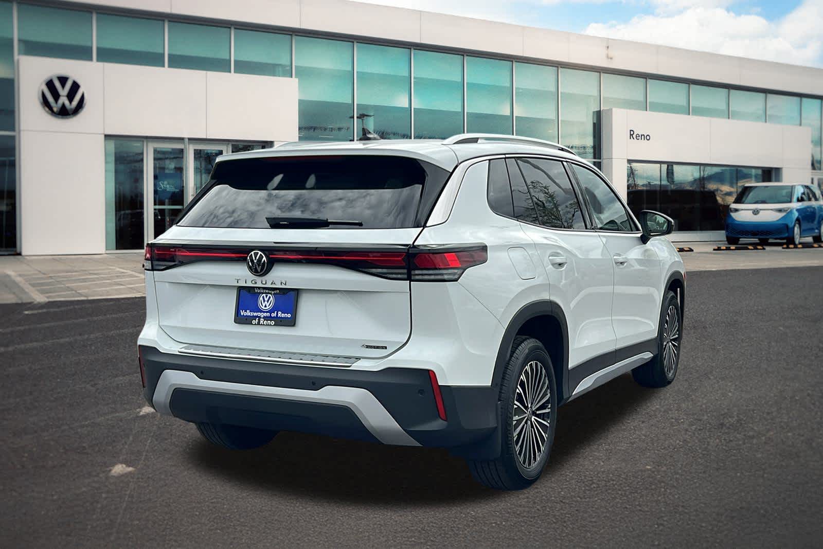 Thumbnail: 2025 Volkswagen Tiguan - 5