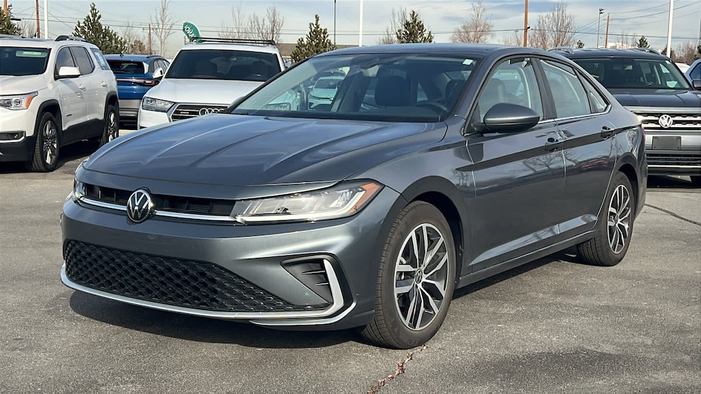 Certified 2025 Volkswagen Jetta SE Sedan