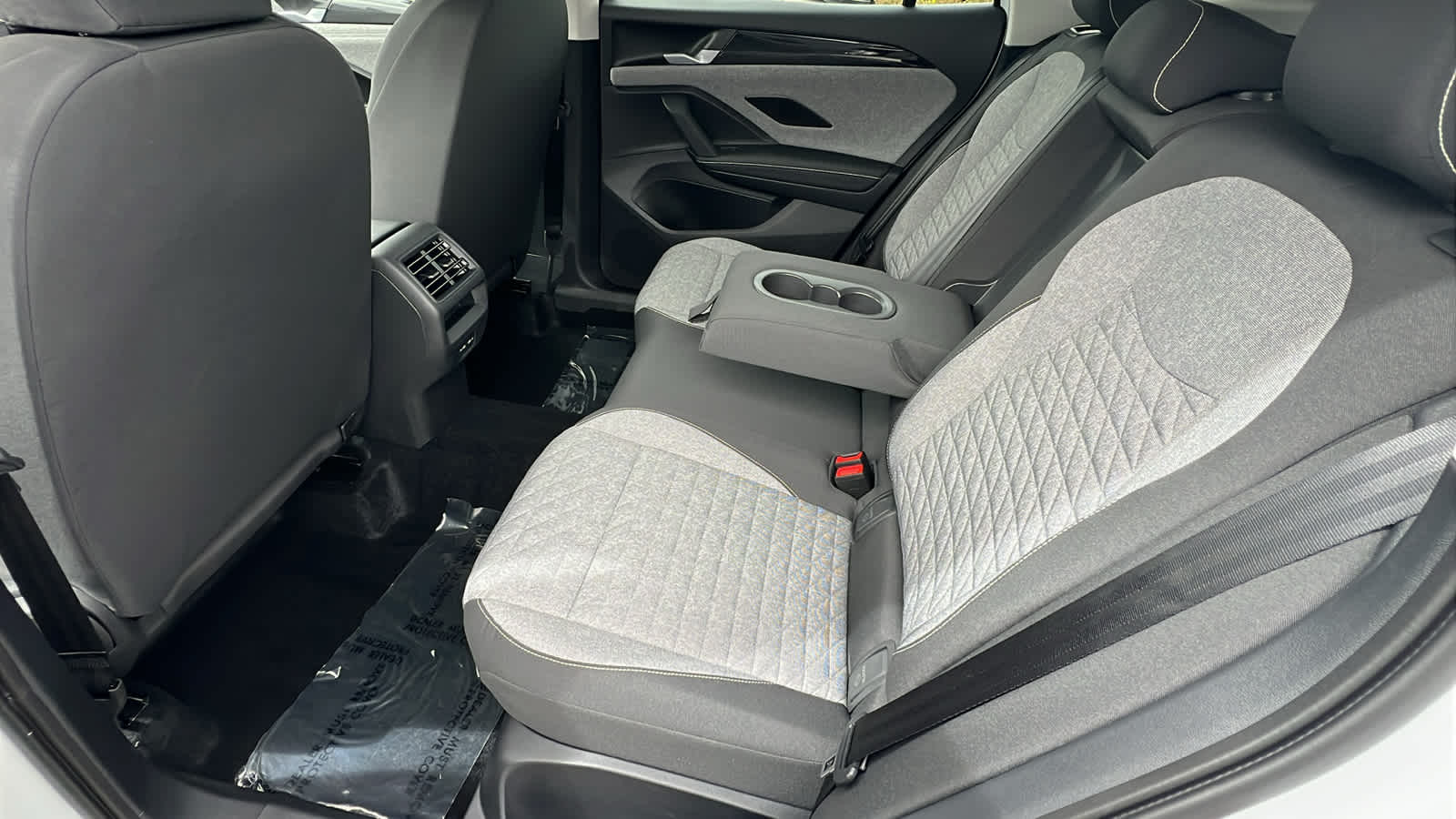 Thumbnail: 2025 Volkswagen Tiguan - 24