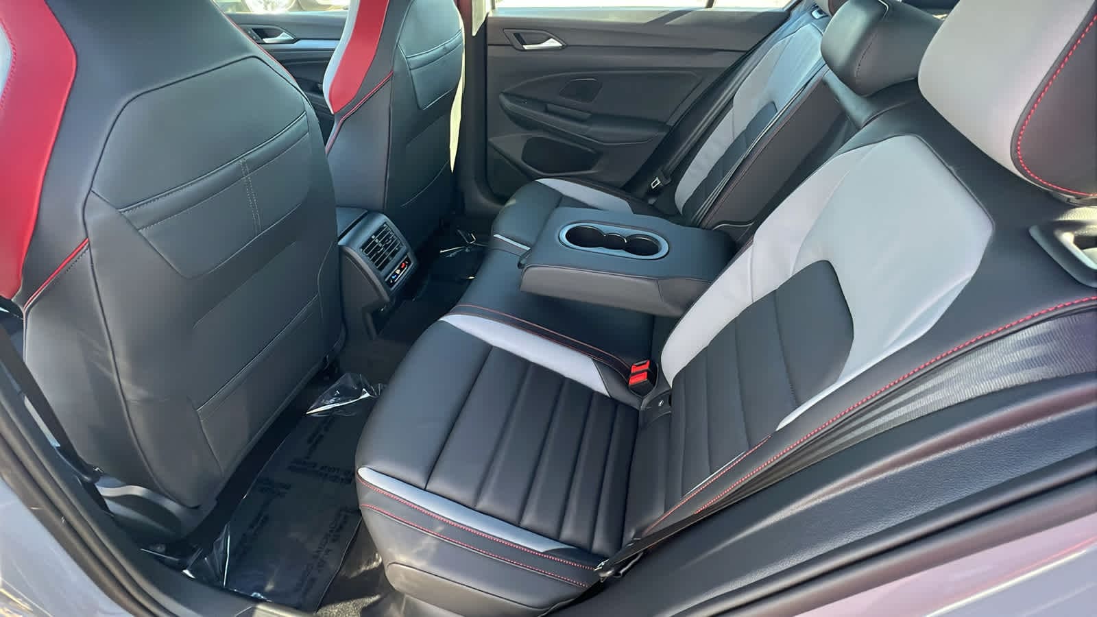 Thumbnail: 2026 Volkswagen Golf - 24