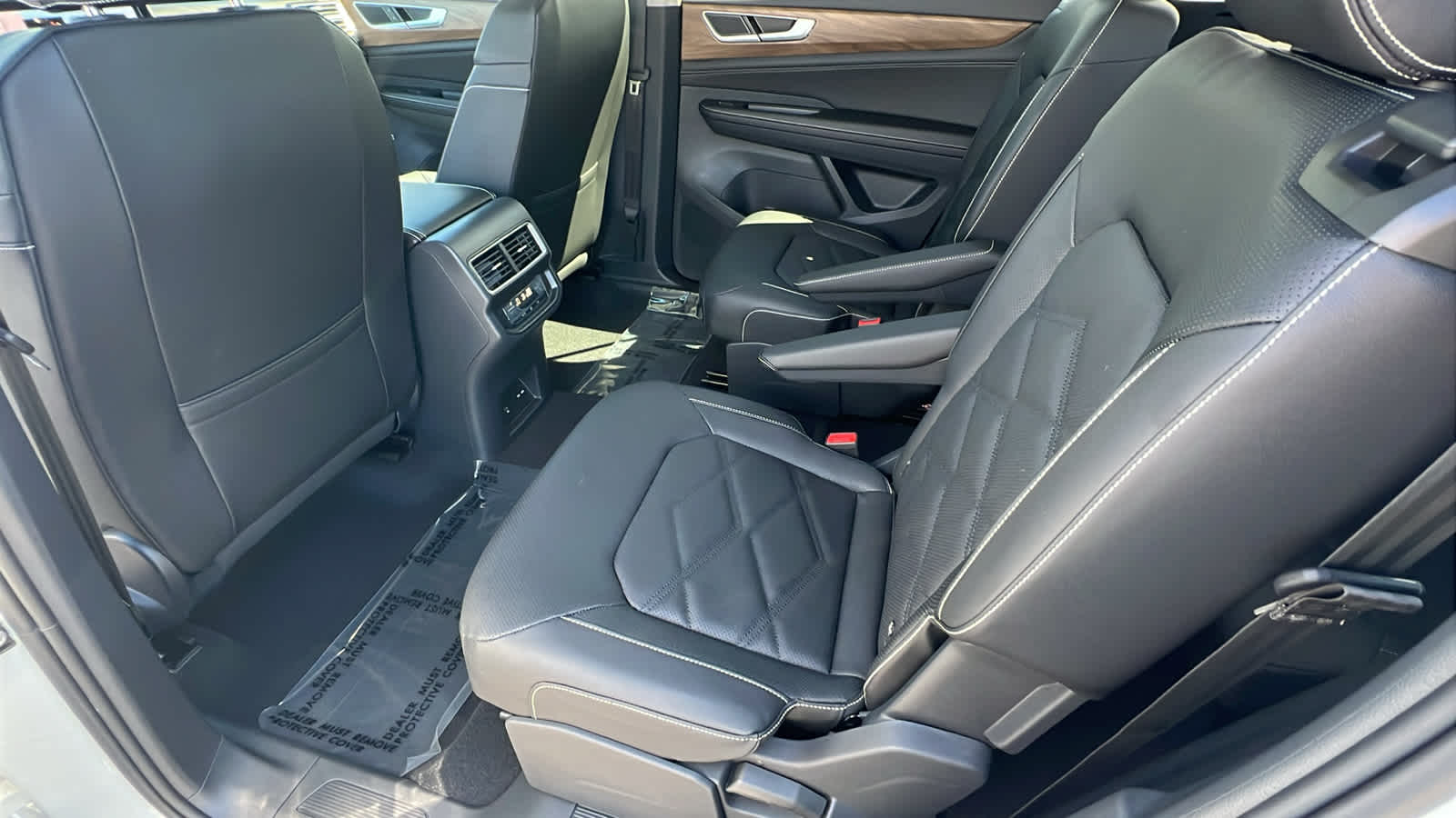 Thumbnail: 2026 Volkswagen Atlas - 24