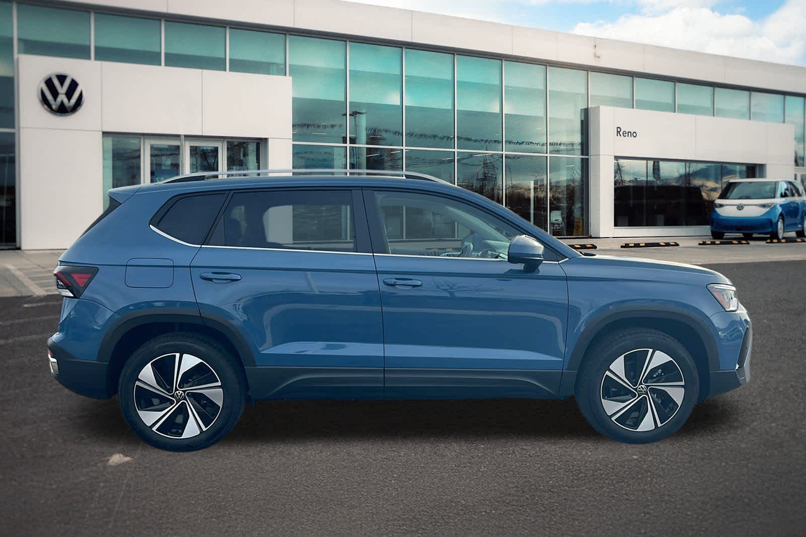 Thumbnail: 2026 Volkswagen Taos - 4