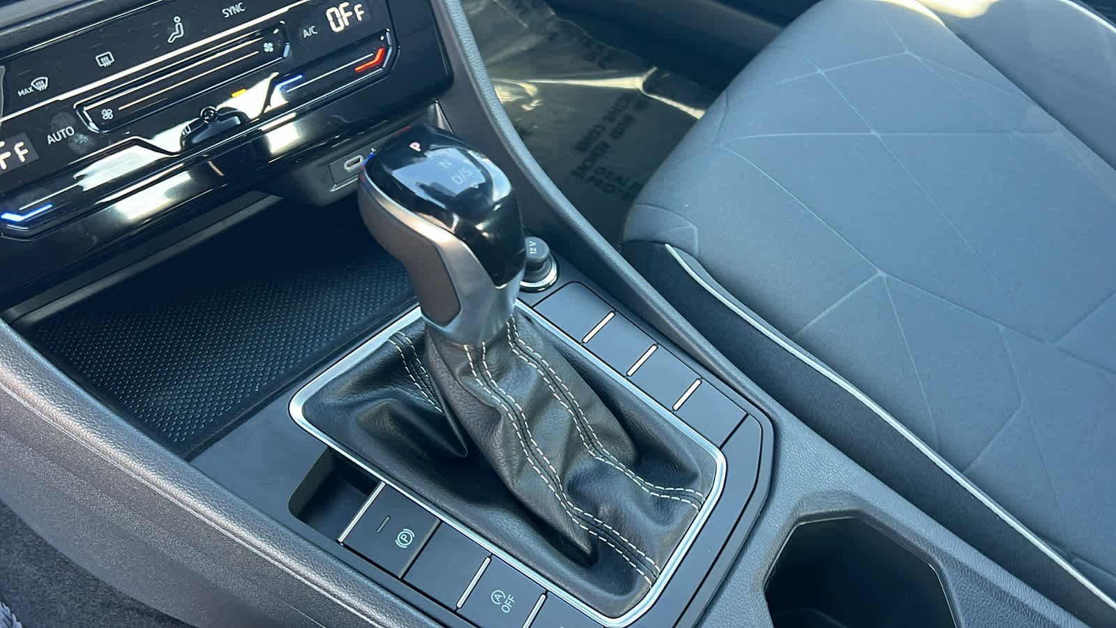 Thumbnail: 2026 Volkswagen Jetta - 13