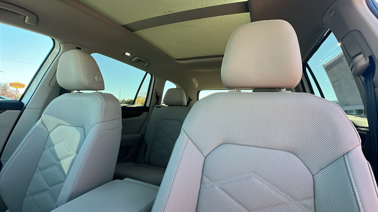 Thumbnail: 2026 Volkswagen Atlas - 11