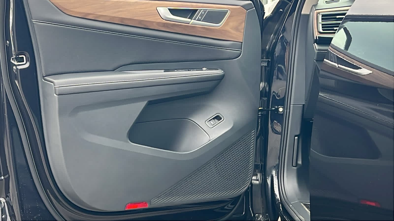 Thumbnail: 2026 Volkswagen Atlas - 23