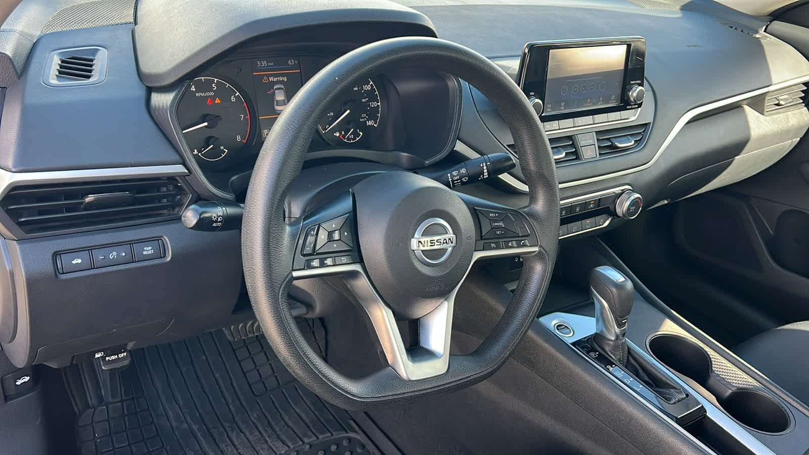 Thumbnail: 2022 Nissan Altima - 10