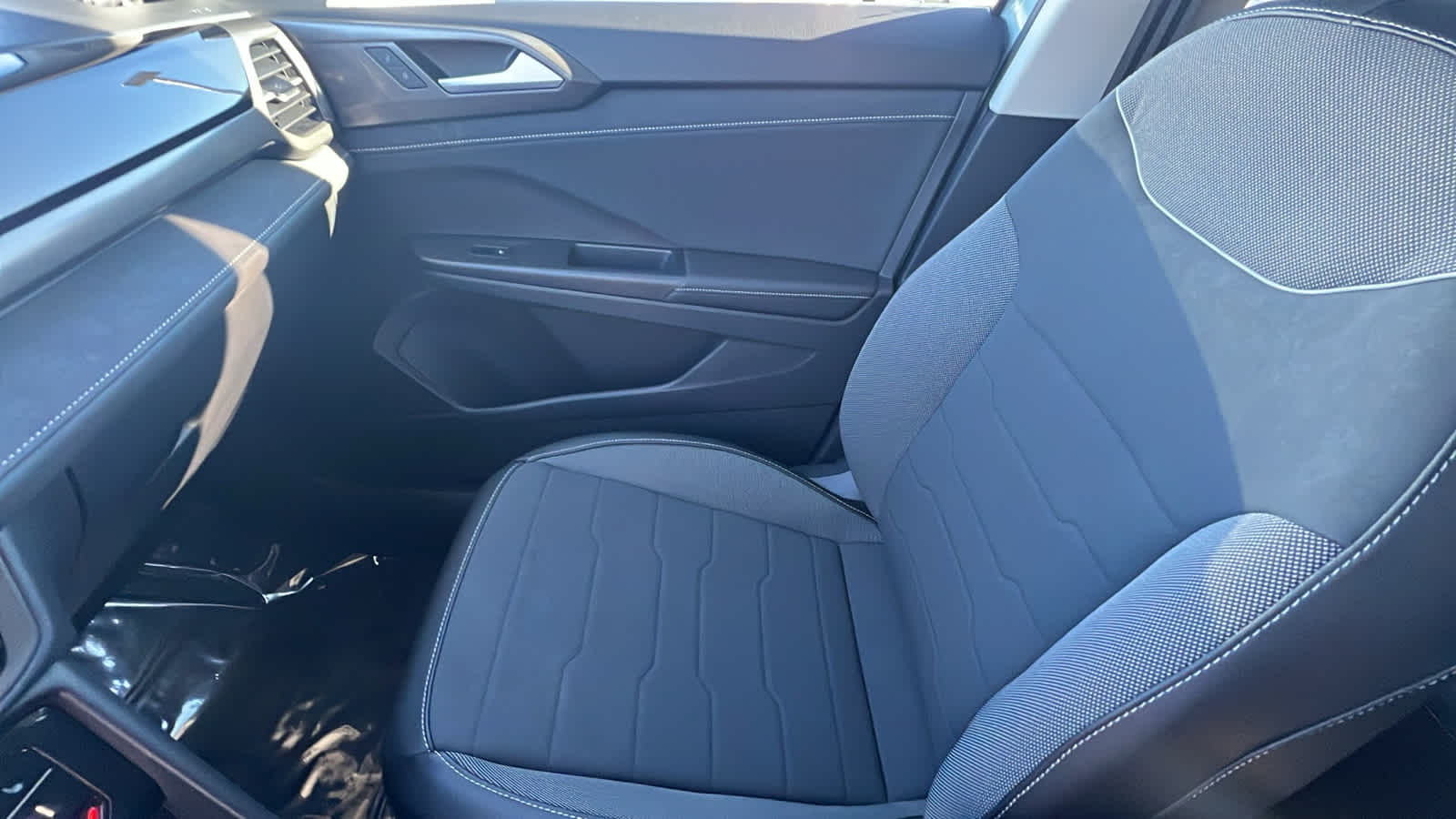 Thumbnail: 2026 Volkswagen Taos - 12