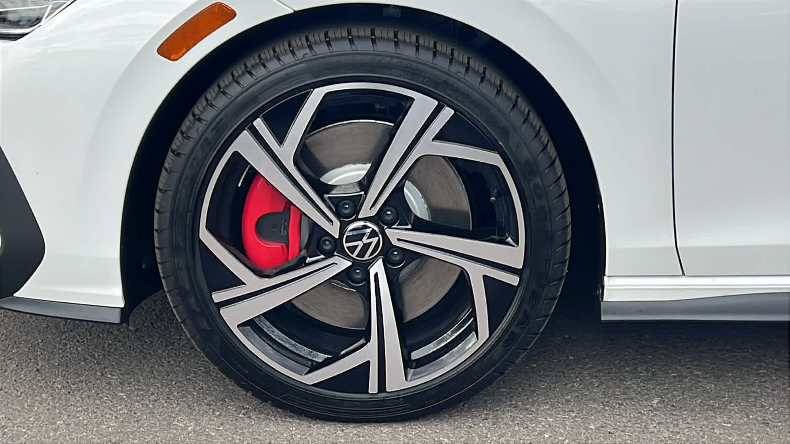 Thumbnail: 2025 Volkswagen Golf - 9