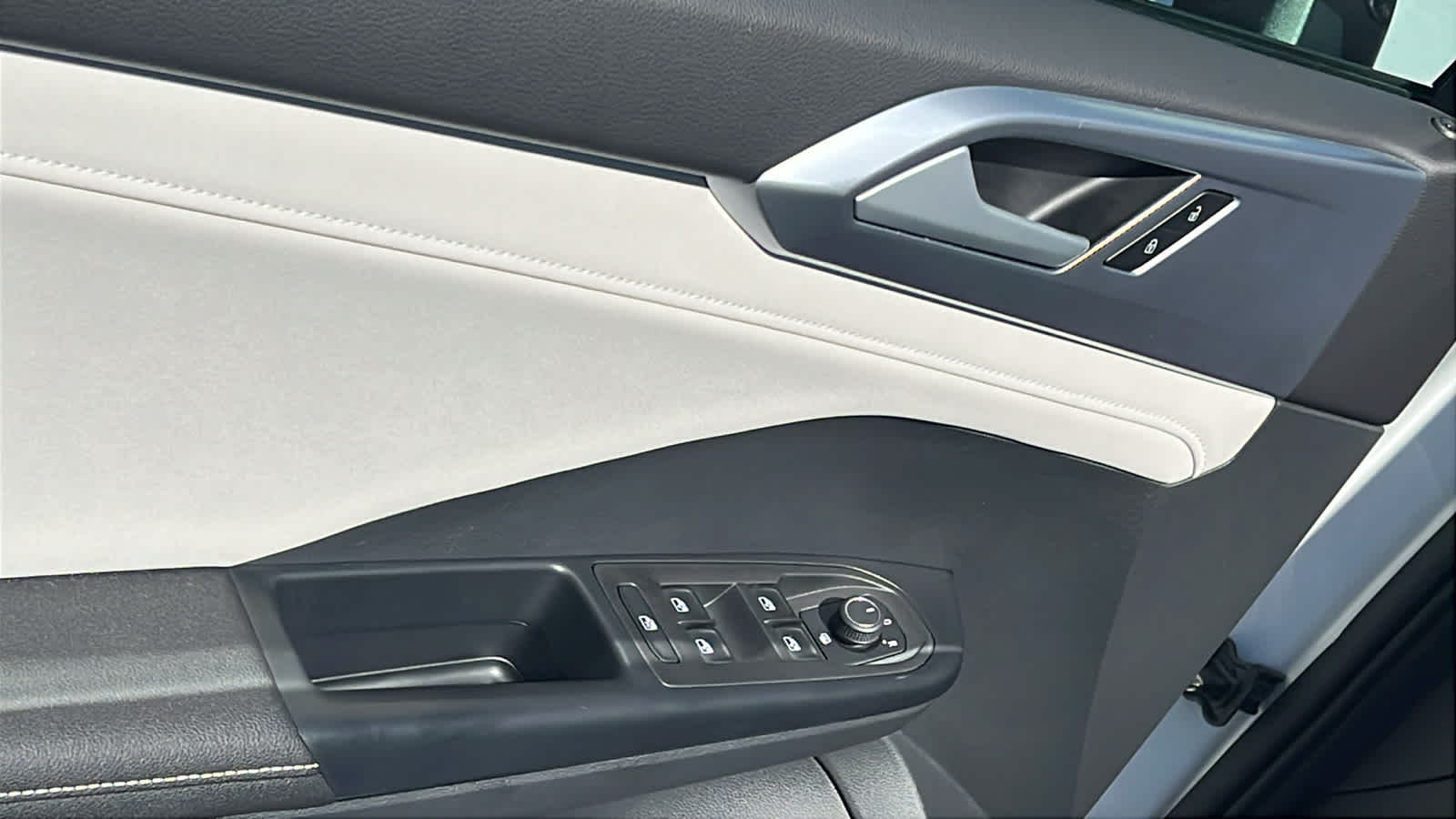 Thumbnail: 2025 Volkswagen Taos - 22