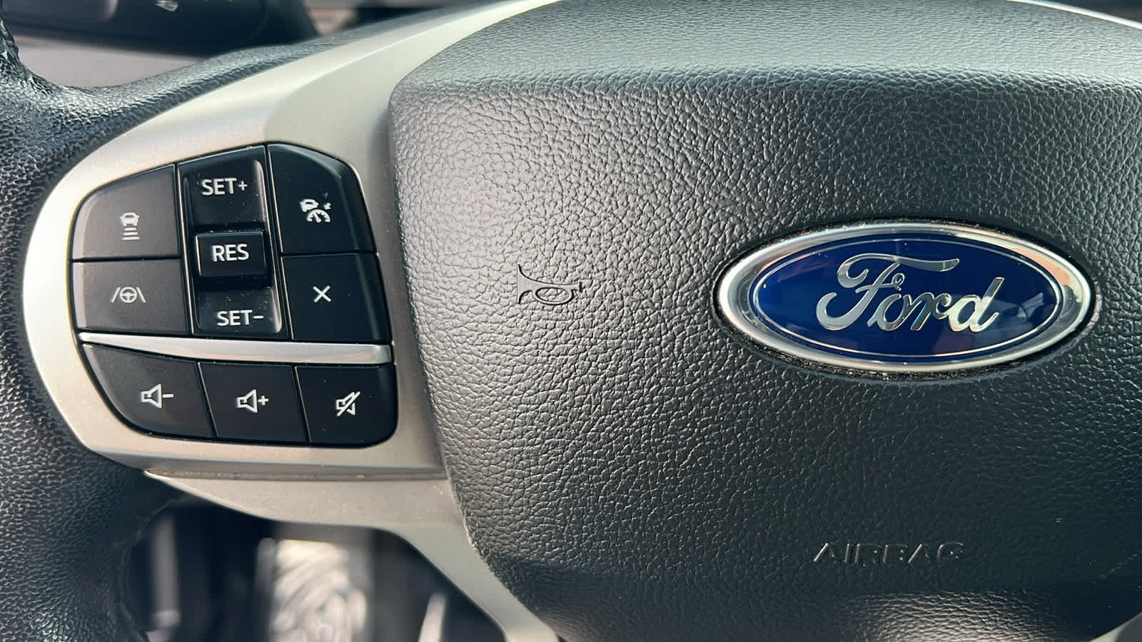 Thumbnail: 2022 Ford Explorer - 19