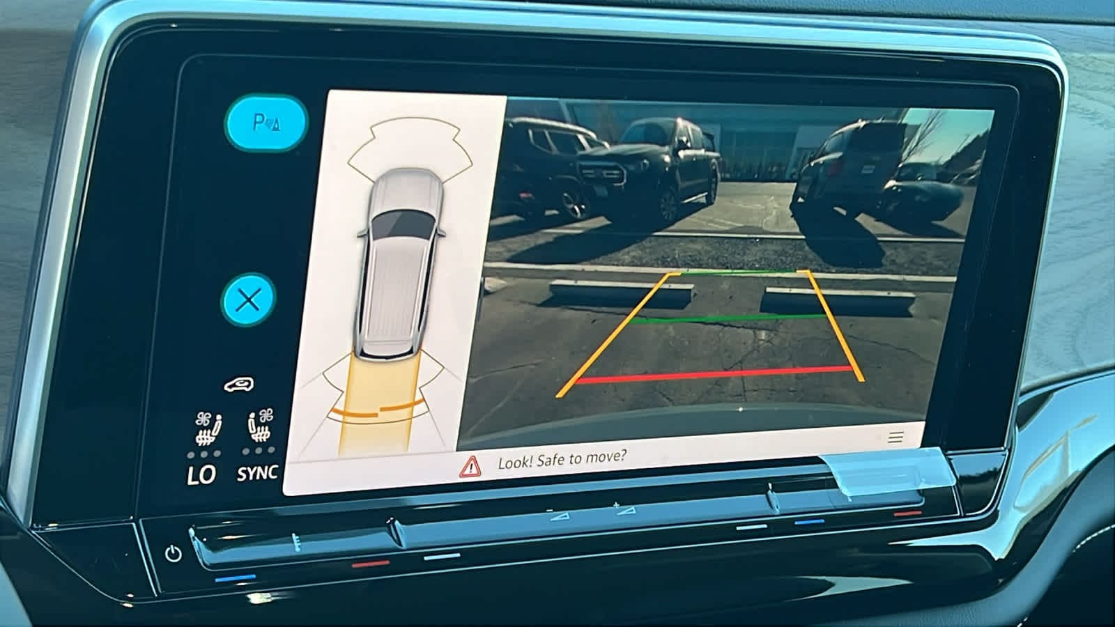 Thumbnail: 2026 Volkswagen Atlas - 16