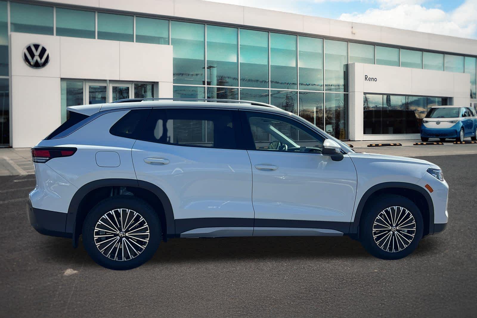 Thumbnail: 2026 Volkswagen Tiguan - 4