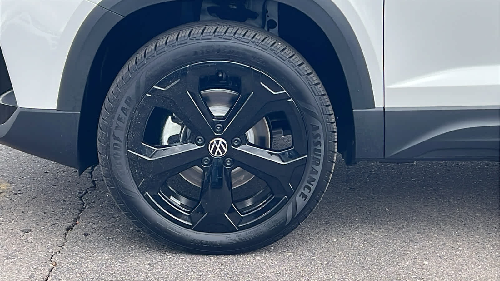 Thumbnail: 2025 Volkswagen Taos - 9