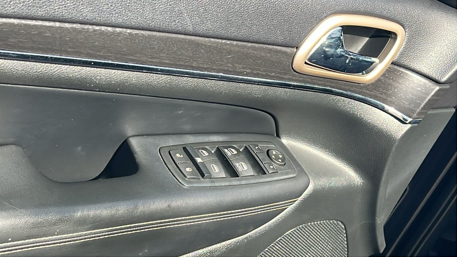 Thumbnail: 2015 Jeep Grand Cherokee - 22