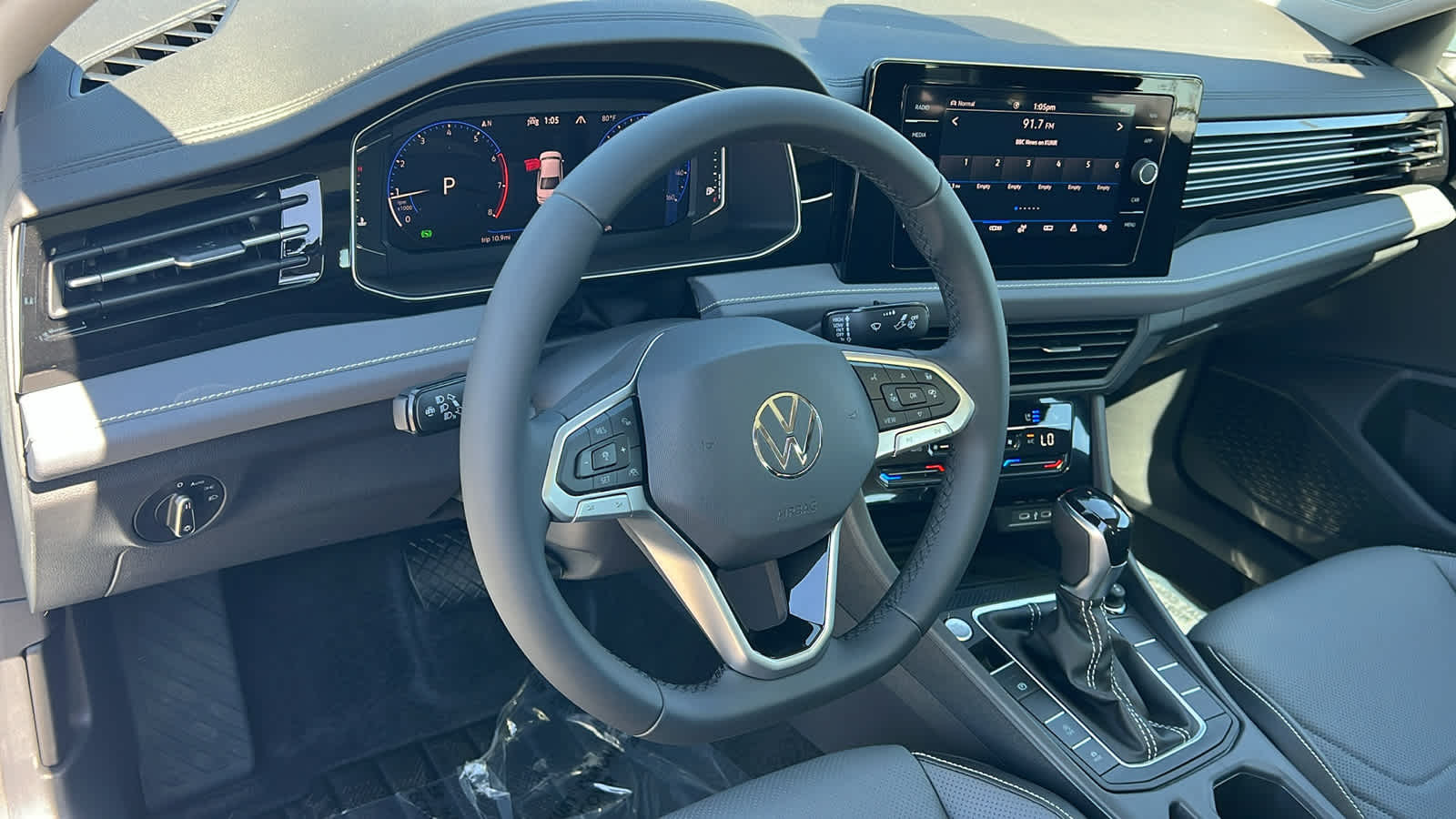 Thumbnail: 2025 Volkswagen Jetta - 10