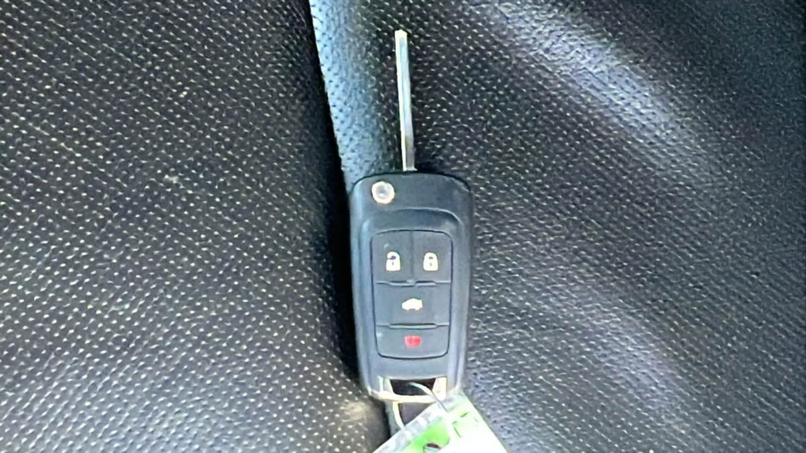 Thumbnail: 2011 Chevrolet Camaro - 26