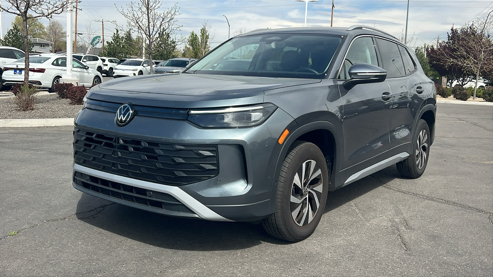 Thumbnail: 2026 Volkswagen Tiguan - 1