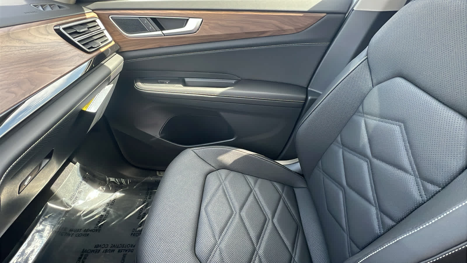 Thumbnail: 2026 Volkswagen Atlas - 12