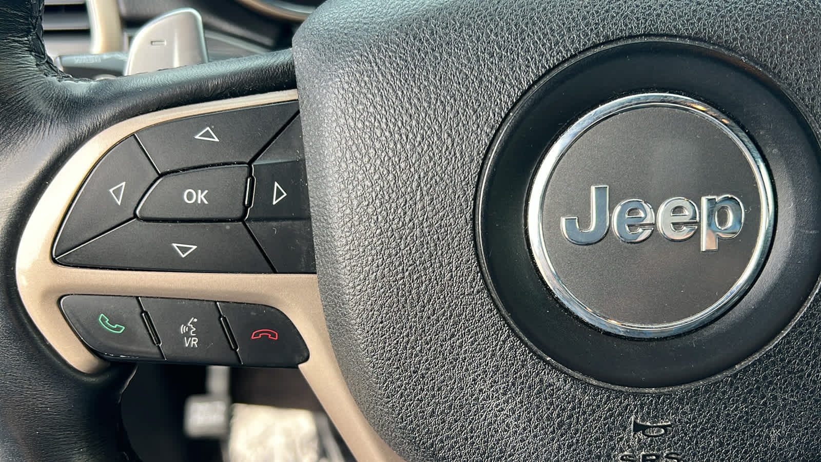 Thumbnail: 2017 Jeep Grand Cherokee - 19