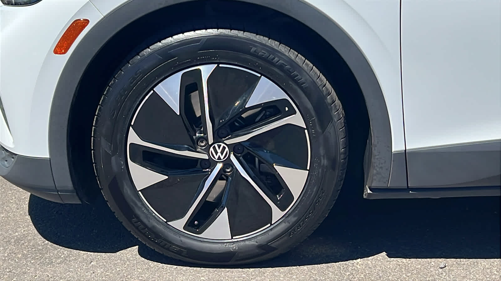 Thumbnail: 2021 Volkswagen ID.4 - 9