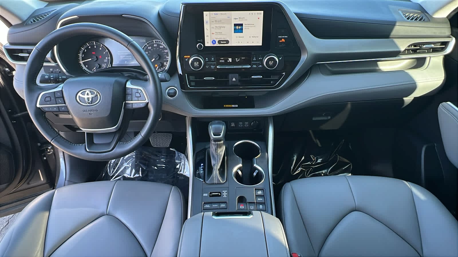 Thumbnail: 2024 Toyota Highlander - 26