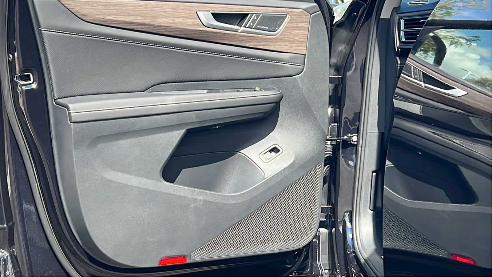 Thumbnail: 2026 Volkswagen Atlas - 23